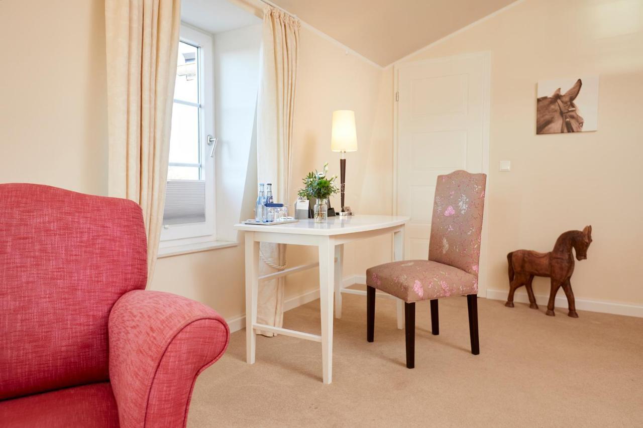 Kino-Hotel Meyer Harsefeld ภายนอก รูปภาพ