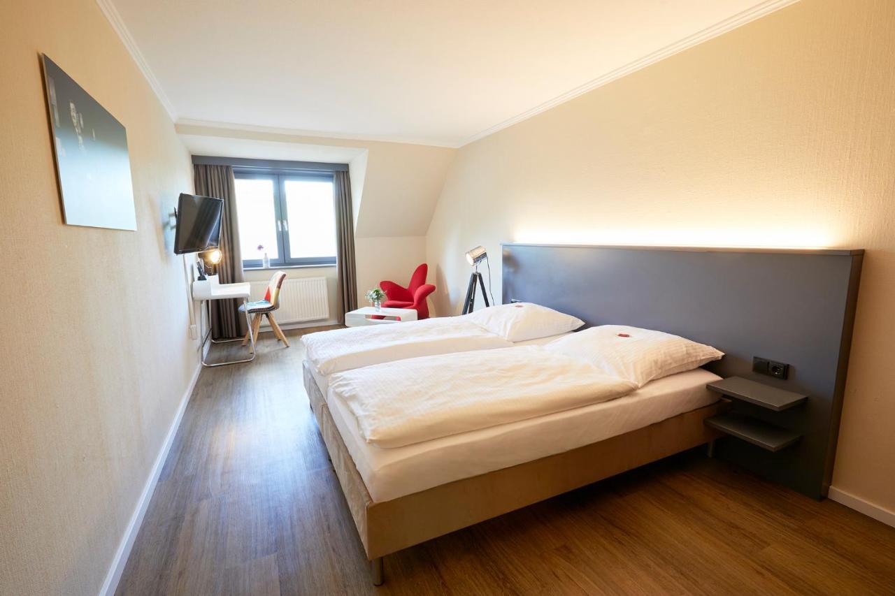 Kino-Hotel Meyer Harsefeld ภายนอก รูปภาพ